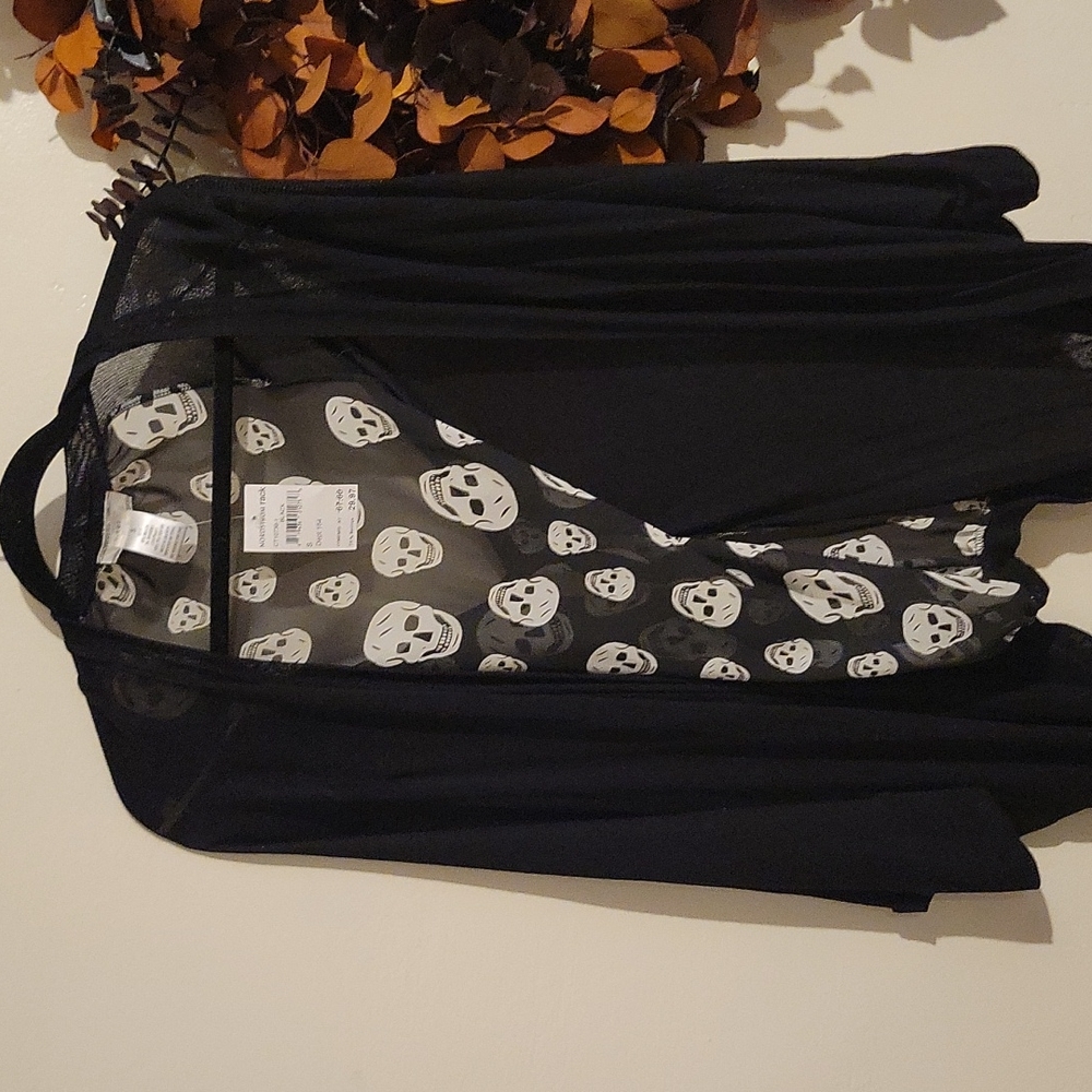 I.ner skull poncho sweater Small black nordstrom rack